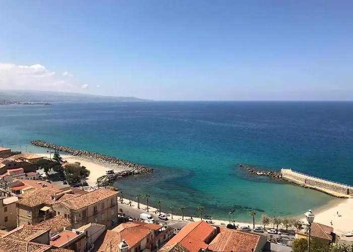 L'albero Di Limoni Sul Mare Di פיצו