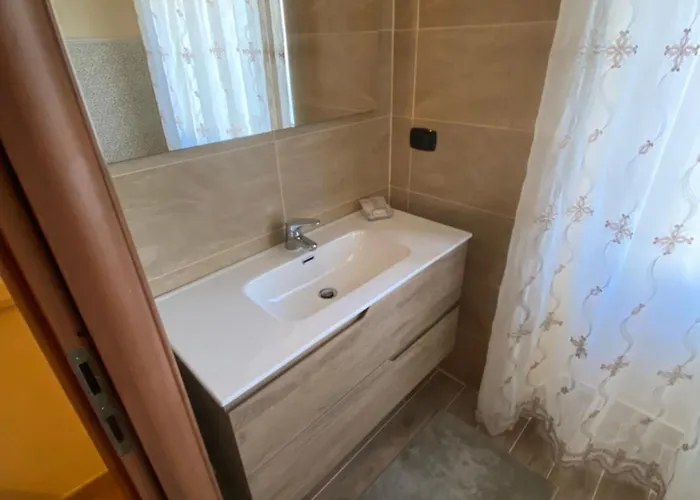 L'albero Di Limoni Sul Mare Di פיצו