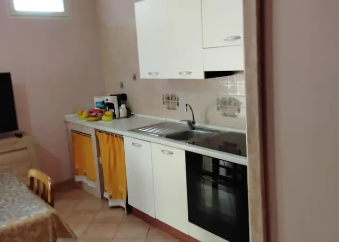 L'albero Di Limoni Sul Mare Di *