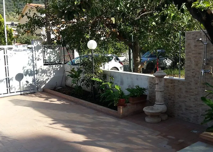 בית נופש L'albero Di Limoni Sul Mare Di *