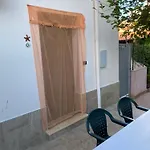 L'albero Di Limoni Sul Mare Di Пиццо