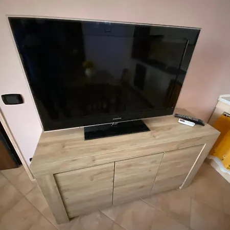 L'albero Di Limoni Sul Mare Di *