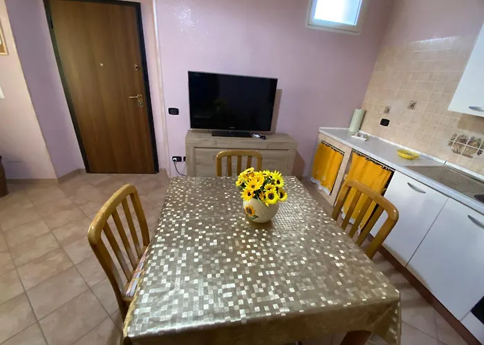 L'albero Di Limoni Sul Mare Di