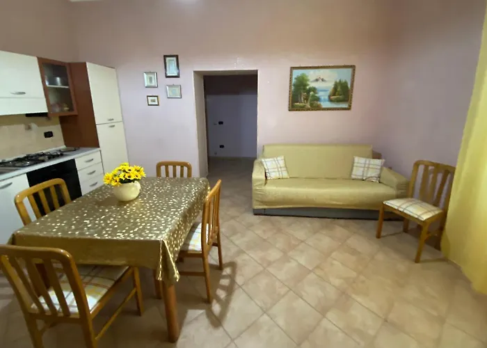 L'albero Di Limoni Sul Mare Di *