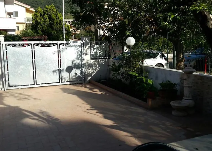 Casa de Férias L'albero Di Limoni Sul Mare Di *